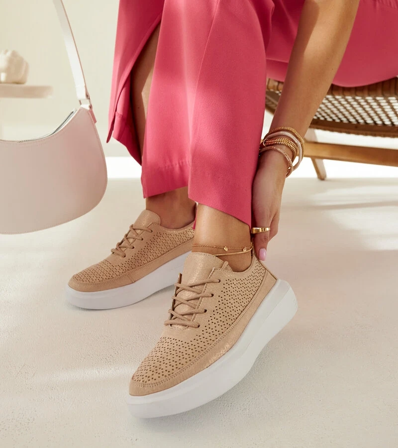 Zlaté tenisky na platforme Lori