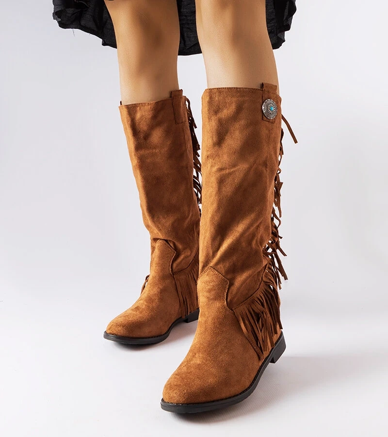 Hnedé čižmy s krytým podpätkom od značky Lecore