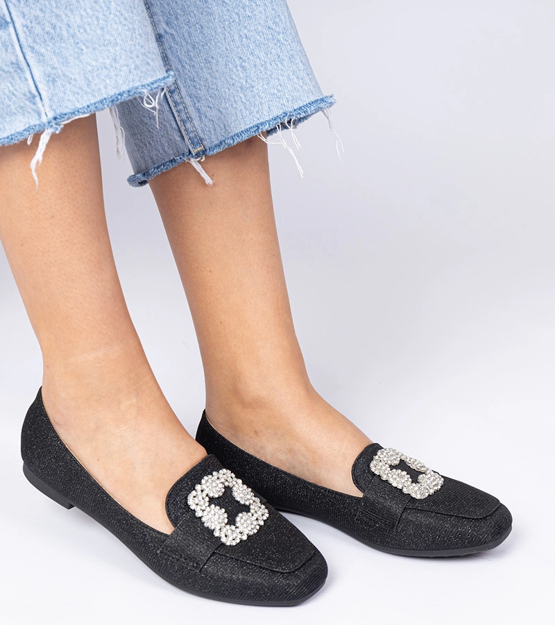 Čierne brokátové mokasíny s kryštálmi Sawelia