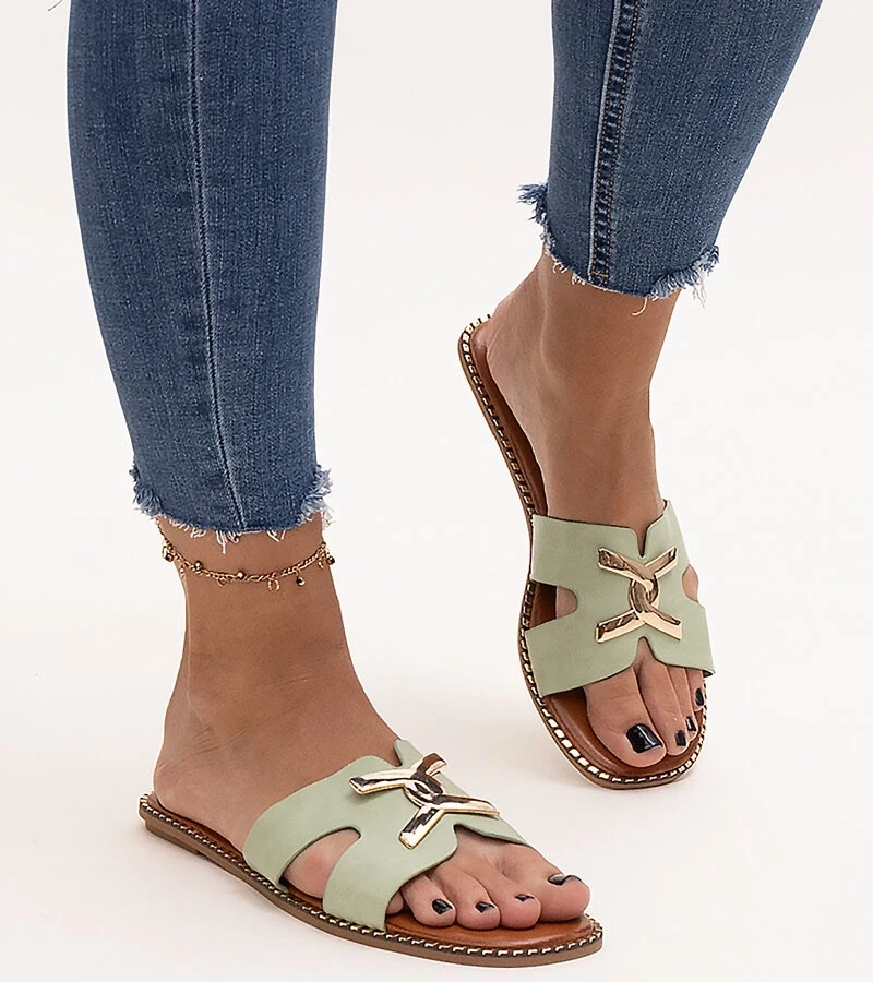 Zelené šľapky s prackou od Razanna