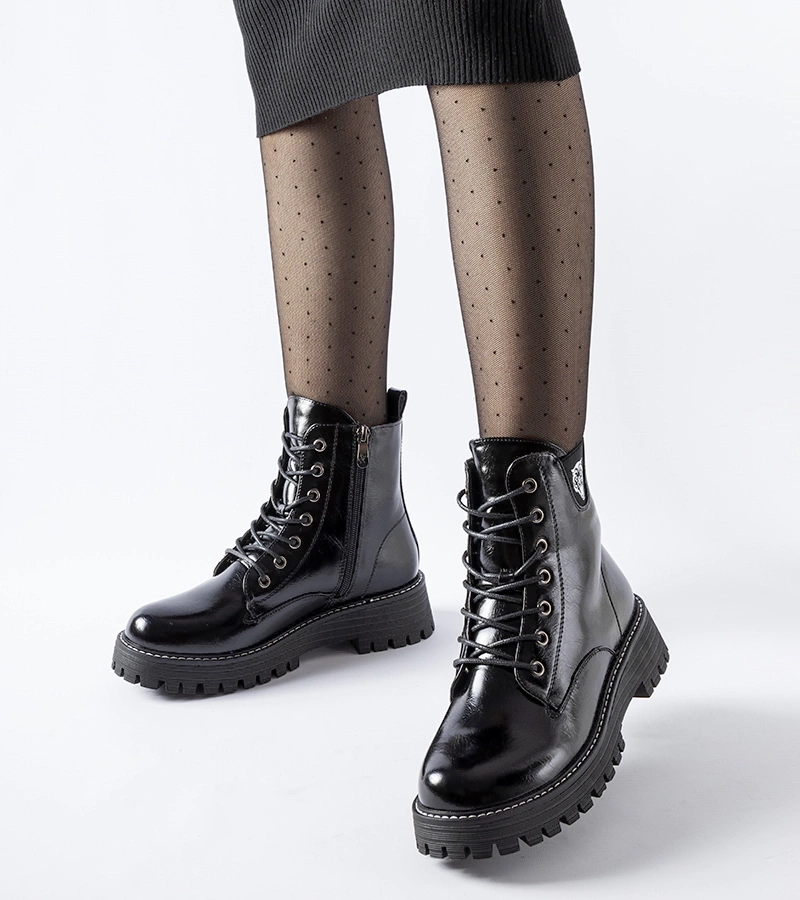 Čierne zateplené lakované pracovné topánky Bungana