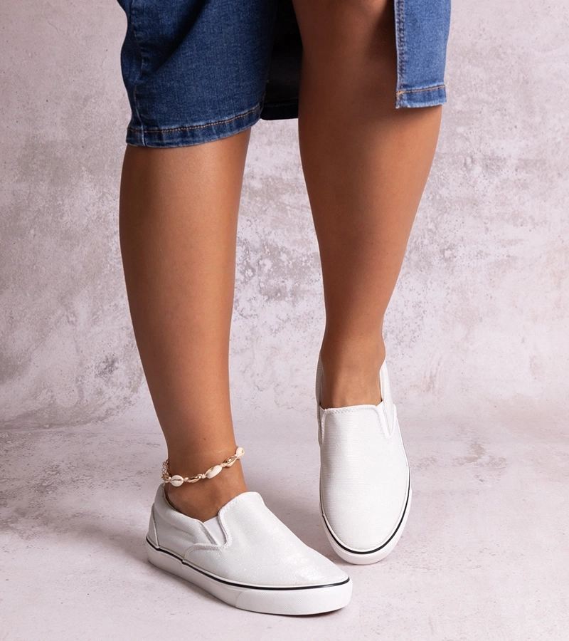 Biely lesklé tenisky Sheliana