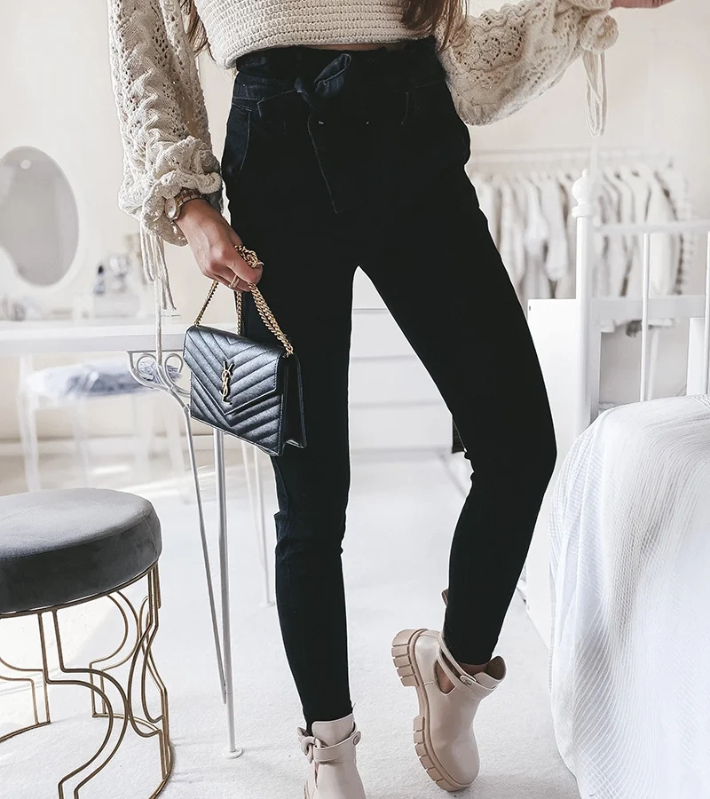 Čierne džínsy s vysokým pásom Lamar