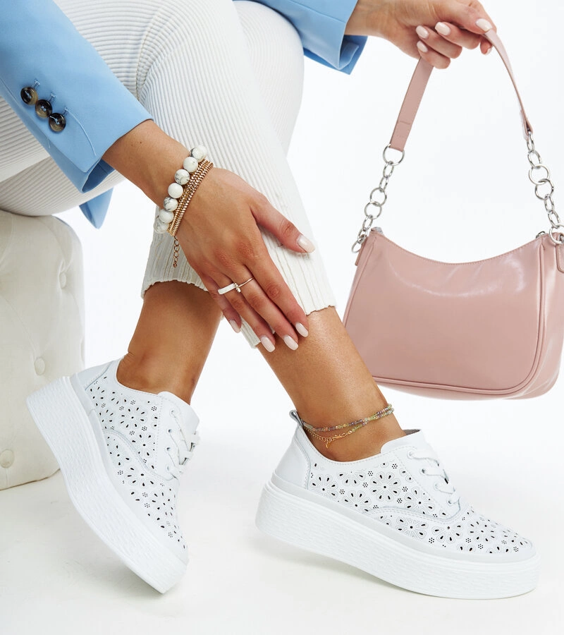 Biele prepustené kožené tenisky Maisa