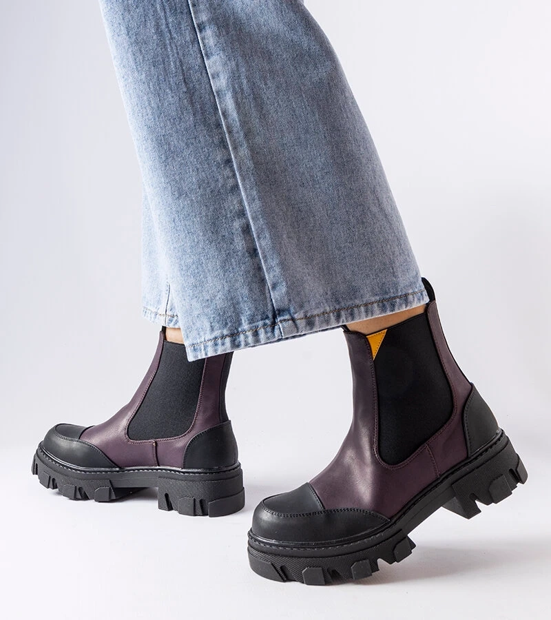 Čiernofialové čižmy Sibyla slip-on