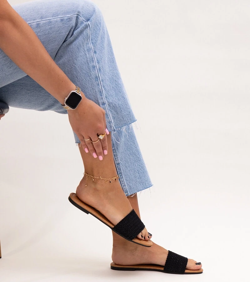 Čierne vyšívané šľapky Marika