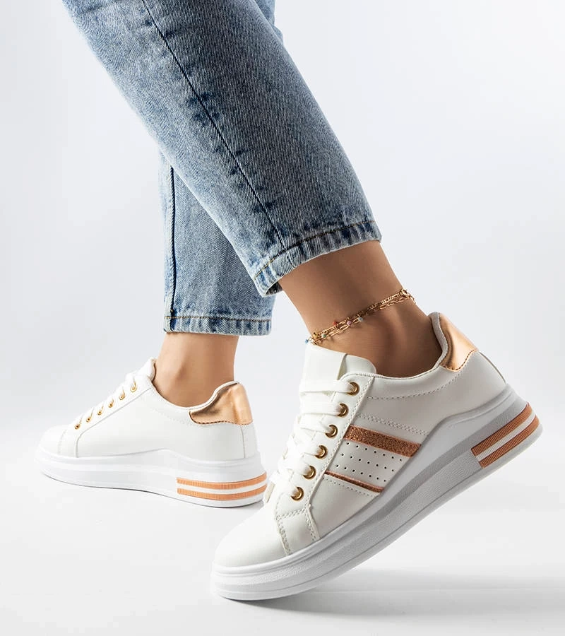 Biele tenisky na platforme od Lanoie