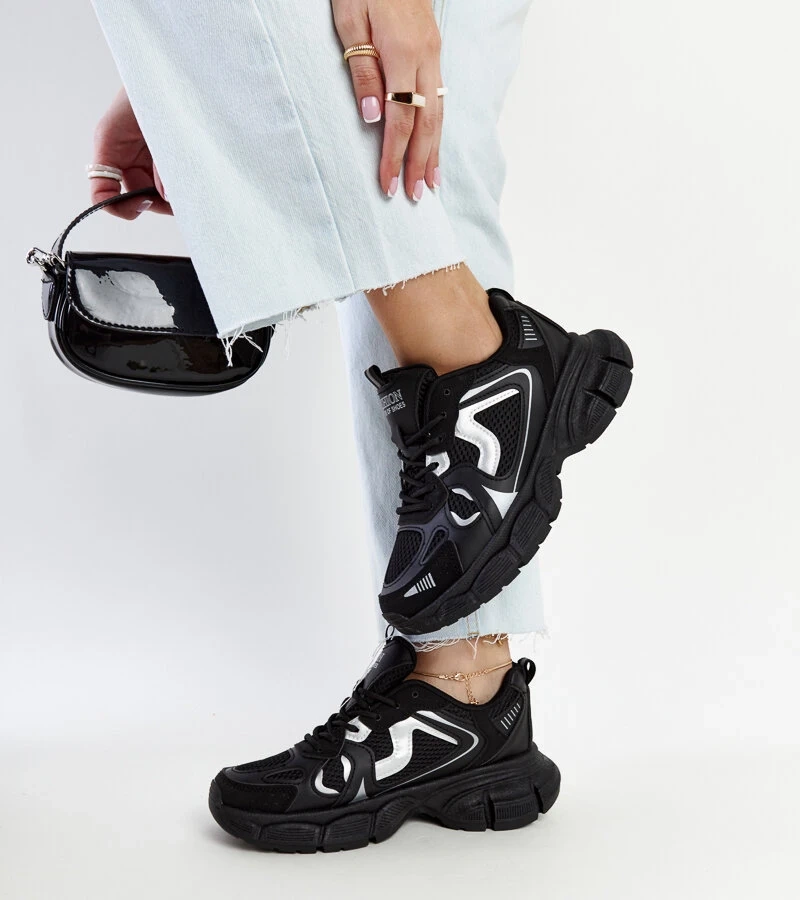 Čierne tenisky na masívnej podrážke Jakobine