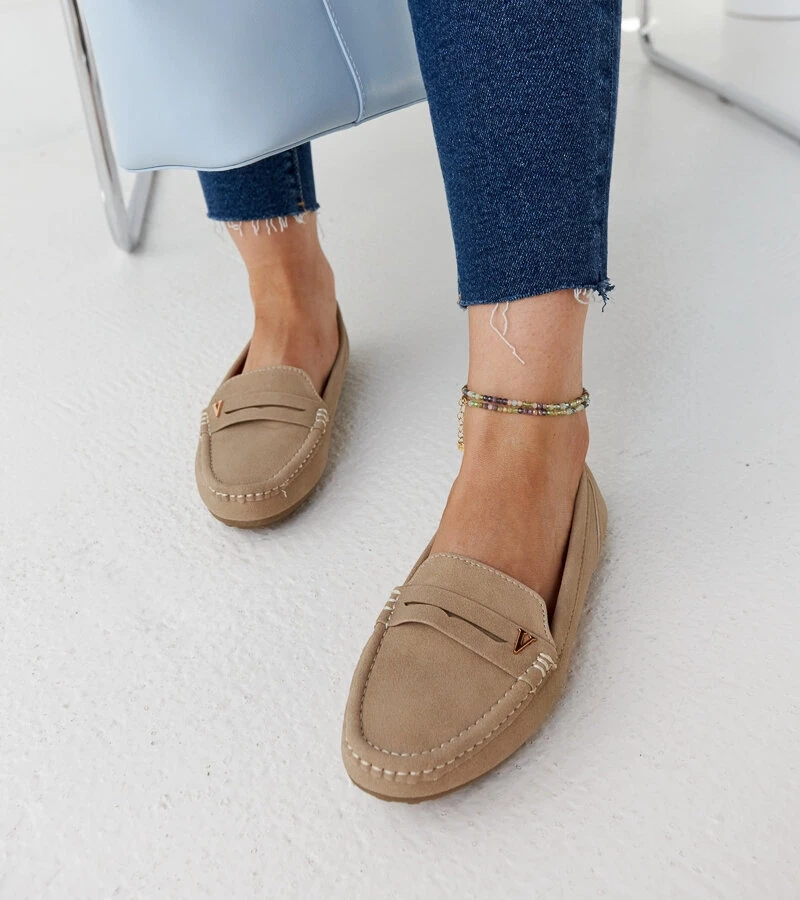 Bežové mokasíny s matným povrchom od Rubiania