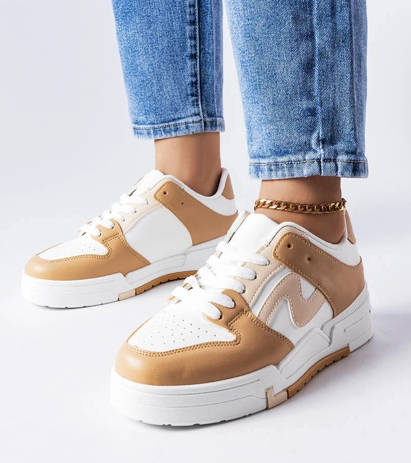 Hnedé topánky na hrubšej podrážke od spoločnosti Harter