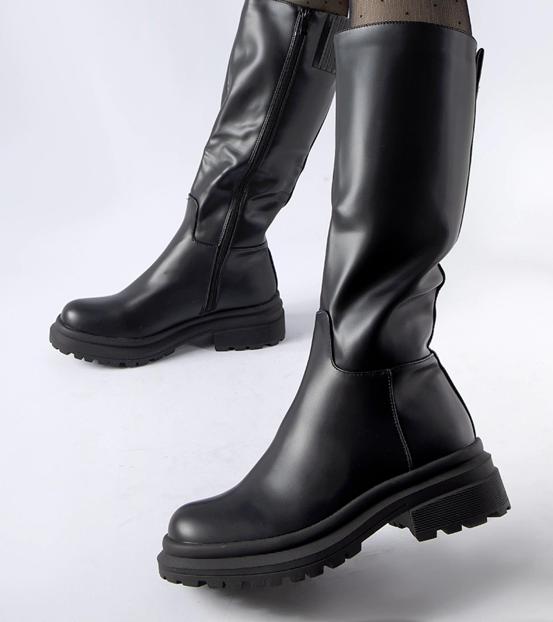 Čierne zateplené hladké kozačky Prisco