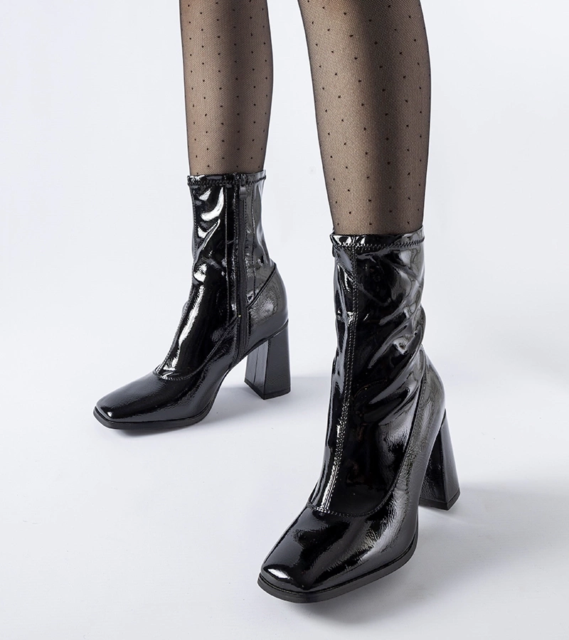 Čierne lakované čižmy na opätku Wheeler