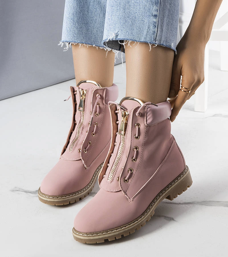 Ružová Stephanie trapperi