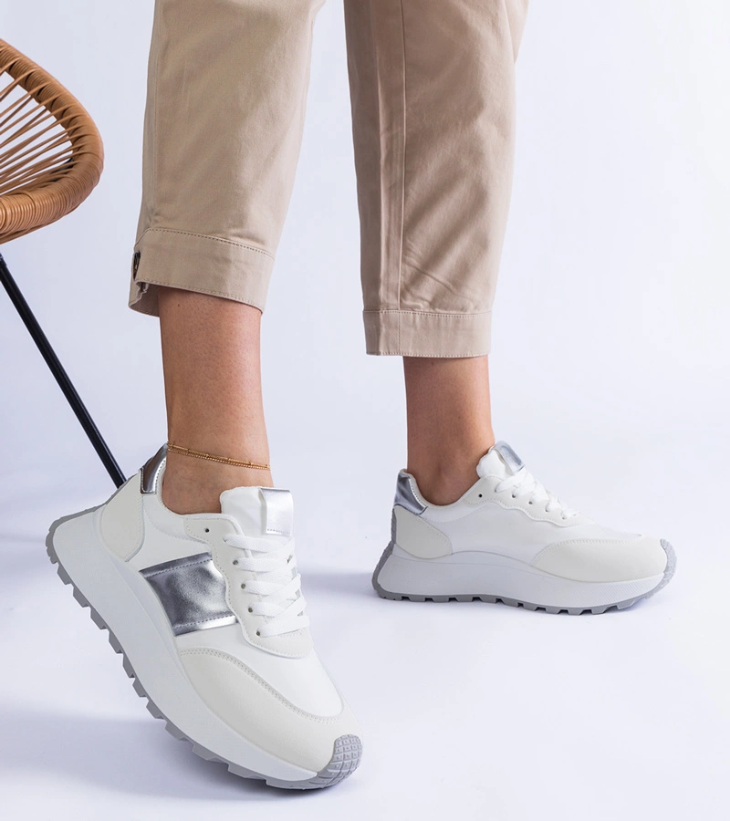 Biele tenisky na platforme Cremorna