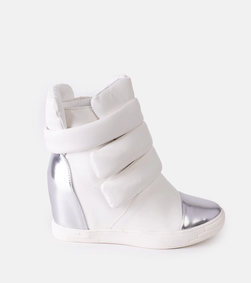 Biele topánky na platforme s výplňou Krinamtina