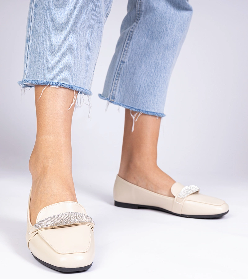 Béžové dámske mokasíny s kamienkami Kaletta