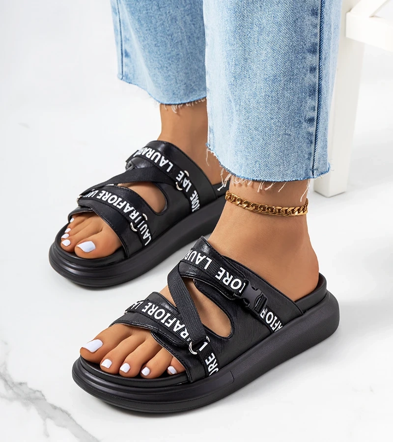 Čierne žabky na platforme Kogil