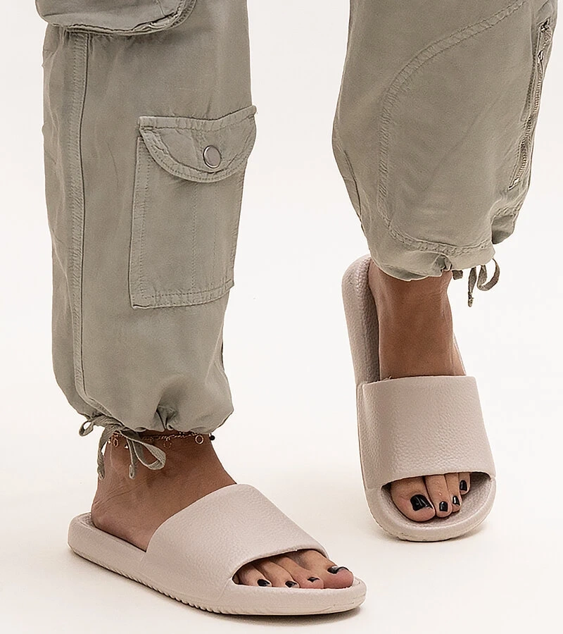 Bežové penové šľapky Primula