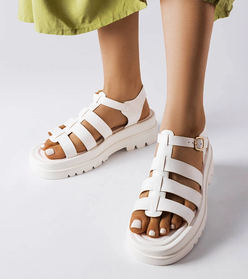 Biele sandále s traktovou podrážkou od Saidi