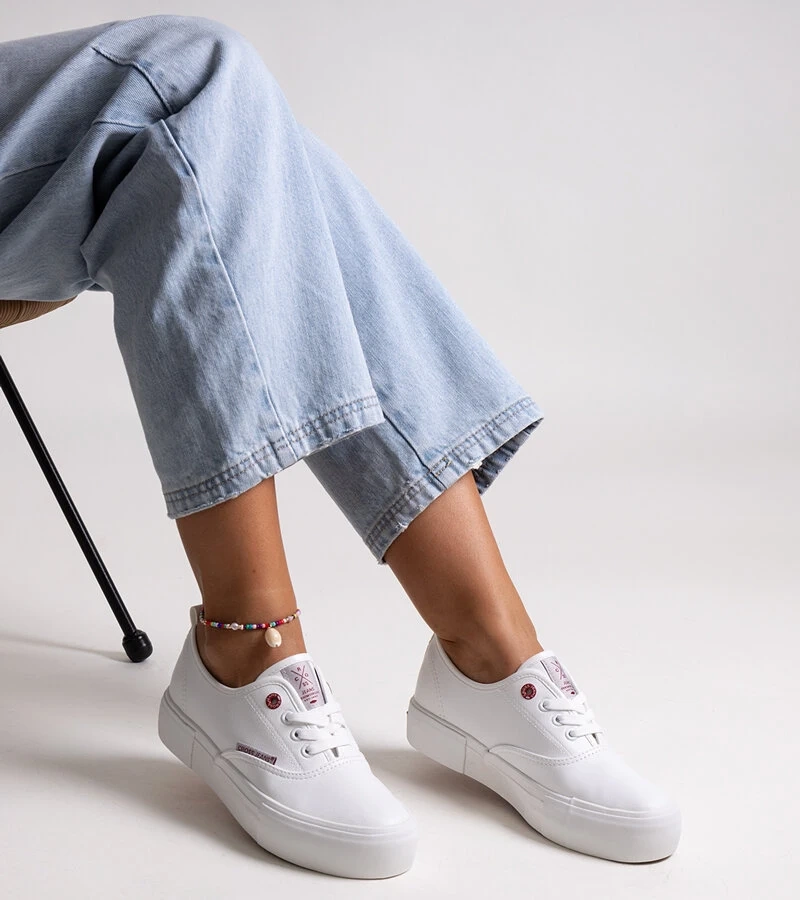 Biela dámska tenisky na hrubom podrážke CROSS JEANS