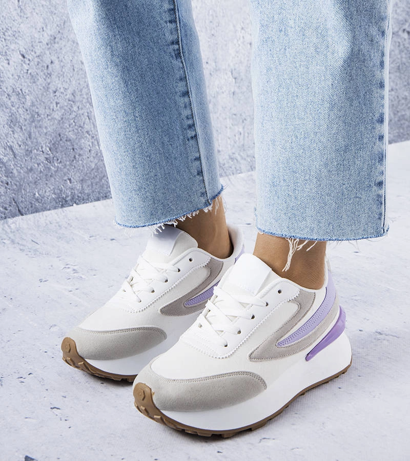 Biele tenisky na hrubšej podrážke Moore