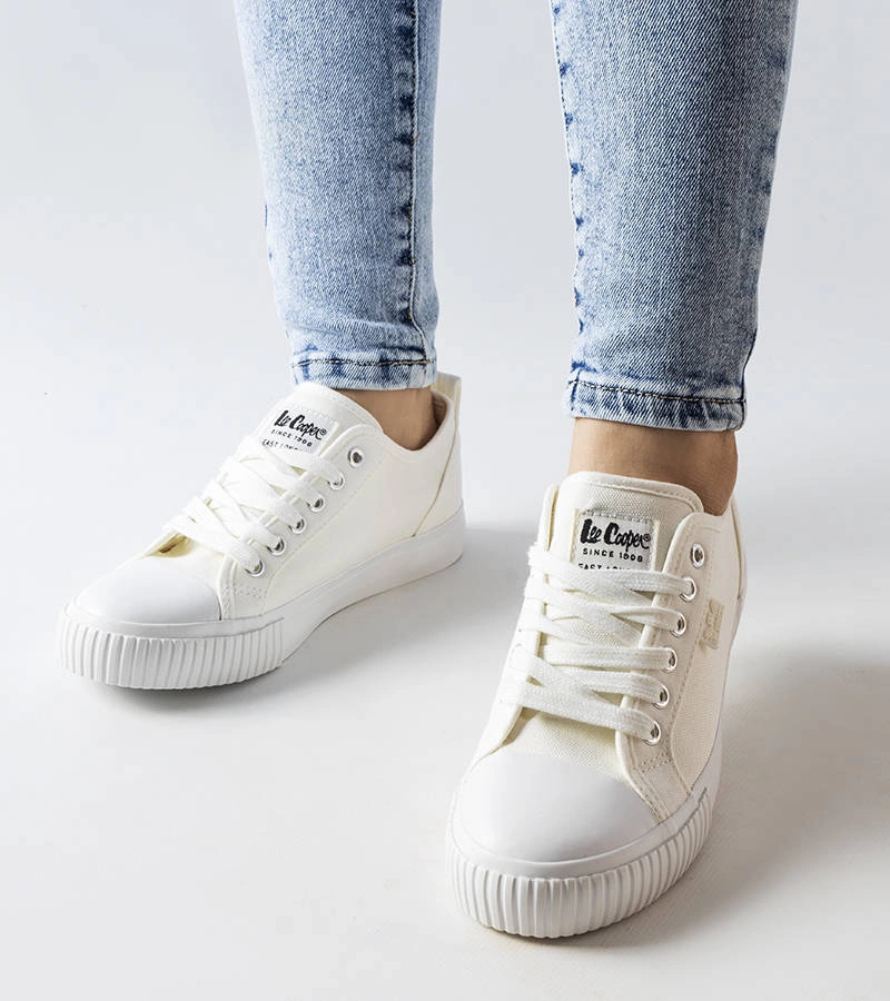 Biele tenisky Lee Cooper LCW-22-31-0845L