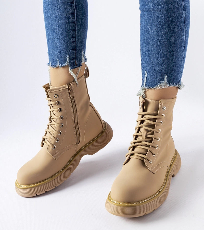 Tmavobežové klasické trapery Benvenuto