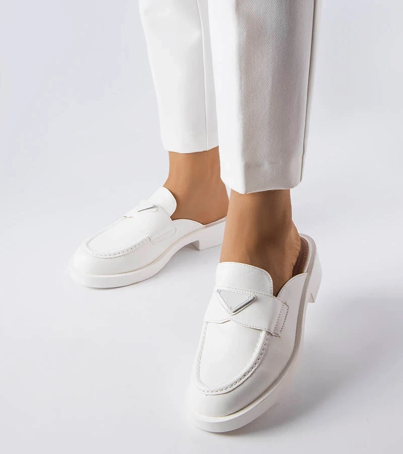 Biele žabky so zabudovaným nánosníkom Berkshire