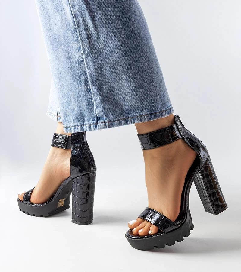 Čierne sandále Knoxville s potlačou hadej kože