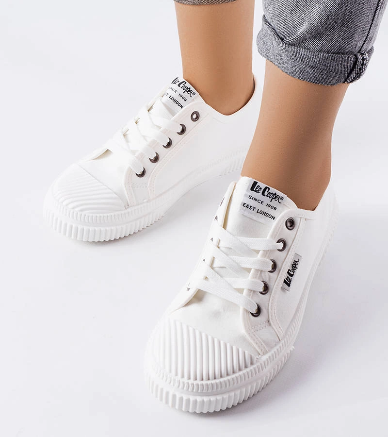 Biele tenisky Lee Cooper LCW-23-44-1613L