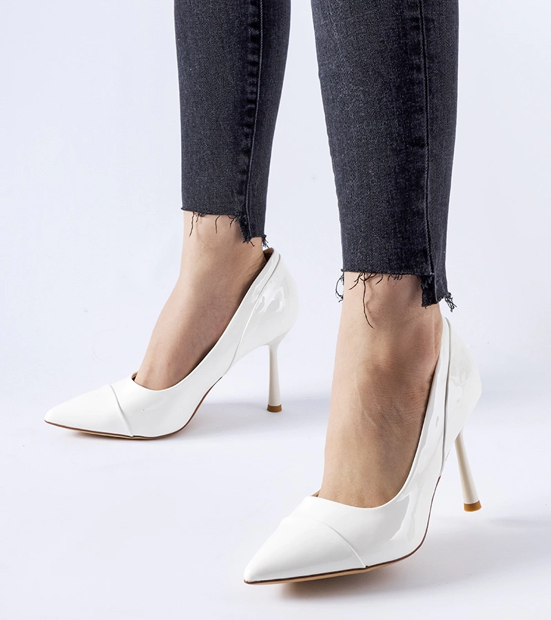 Biela lakovane špilky Inferiore