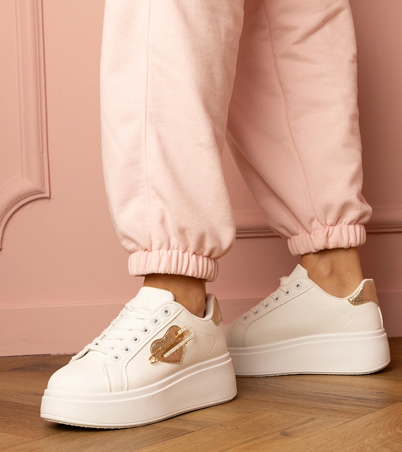 Biele tenisky so zlatým srdiečkom a zirkónmi Lerisol