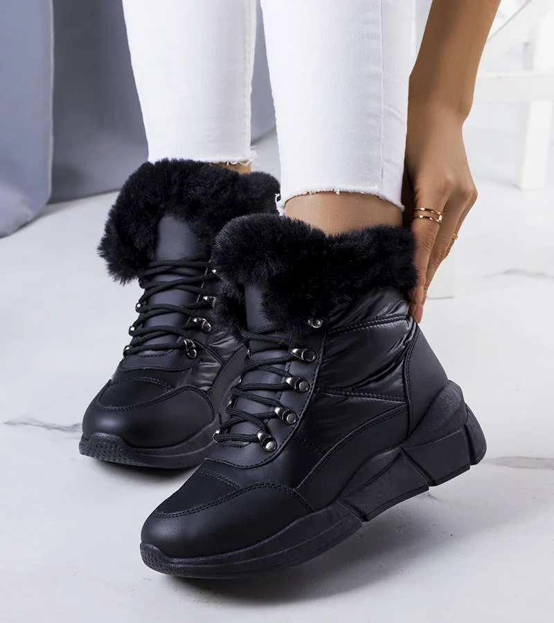 Čierne prešívané snehové topánky Axel