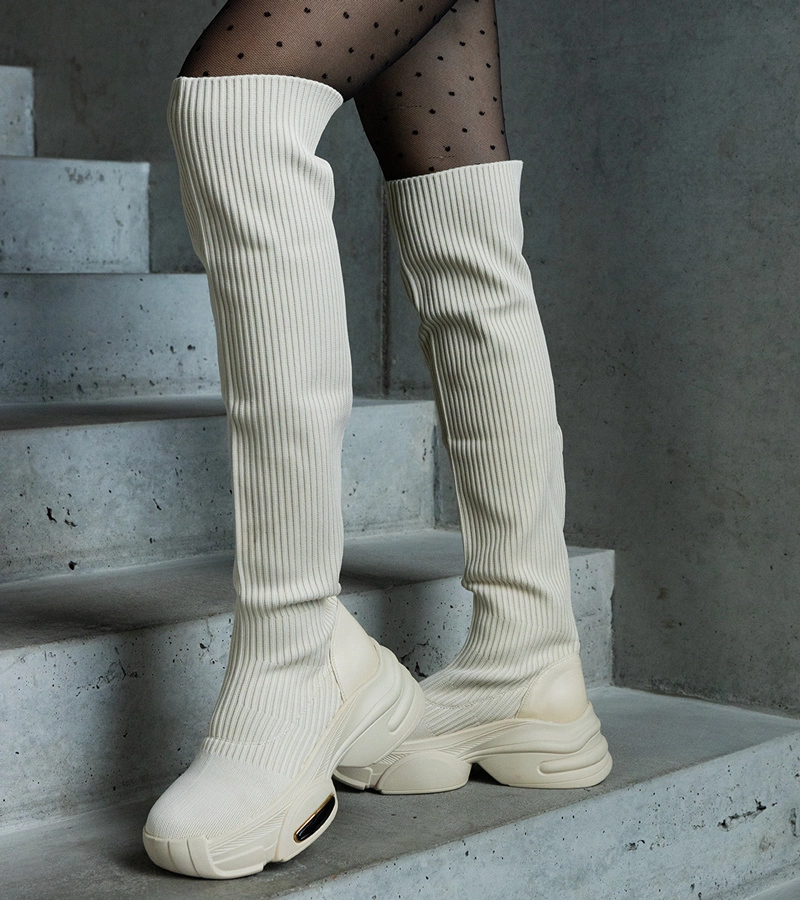 Béžové nazúvacie čižmy s elastickým zvrškom na masívnej podrážke Lokira