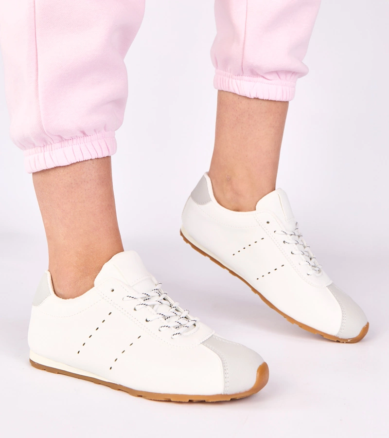 Biele tenisky so sivým akcentom Birna