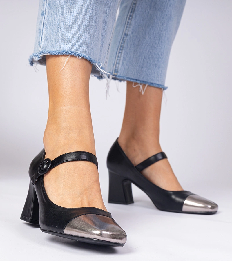 Dámske čierne lodičky so striebornou špičkou Radora