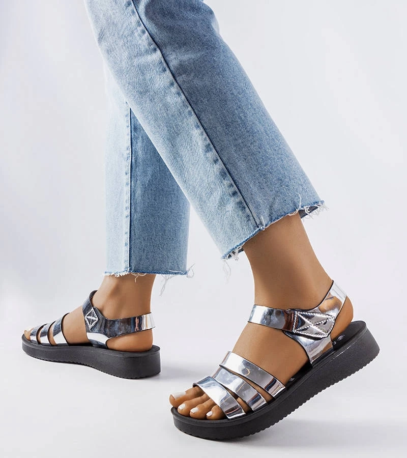 Strieborné sandále na podpätku Covillon