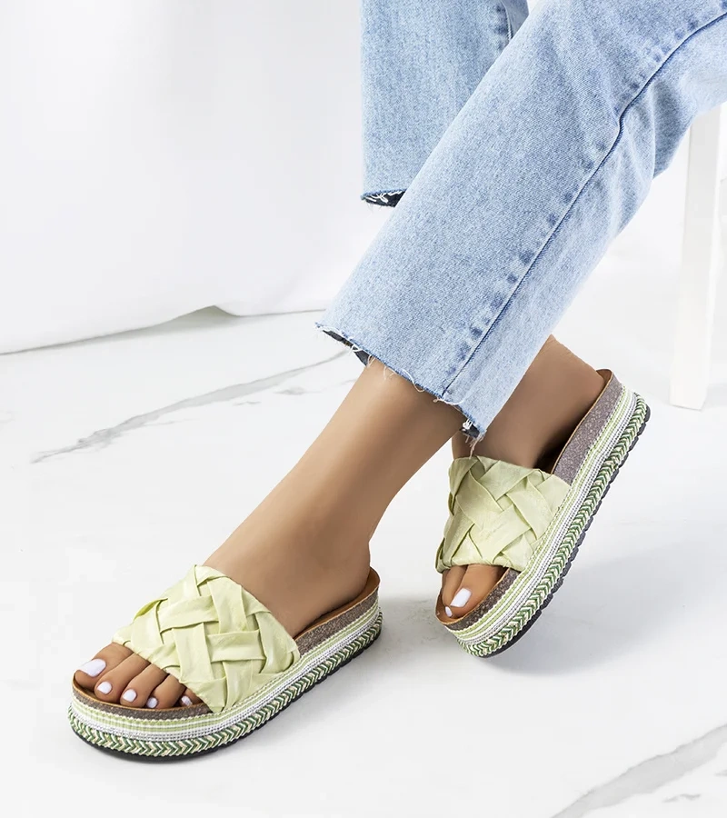 Zelené žabky s korkovou podrážkou Vadna