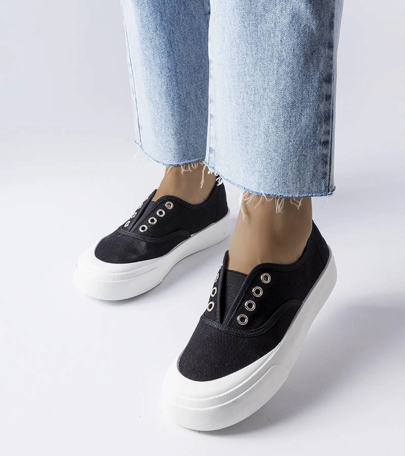 Čierne tenisky Rabican slip-on