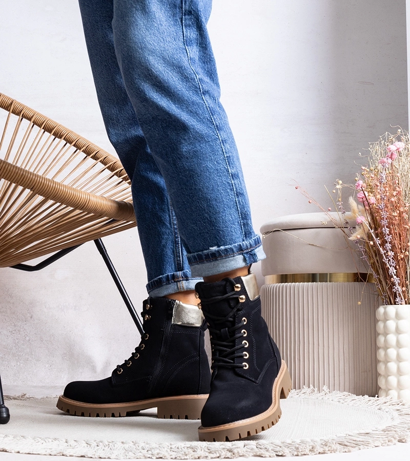 Čierne zateplené traperky Amata