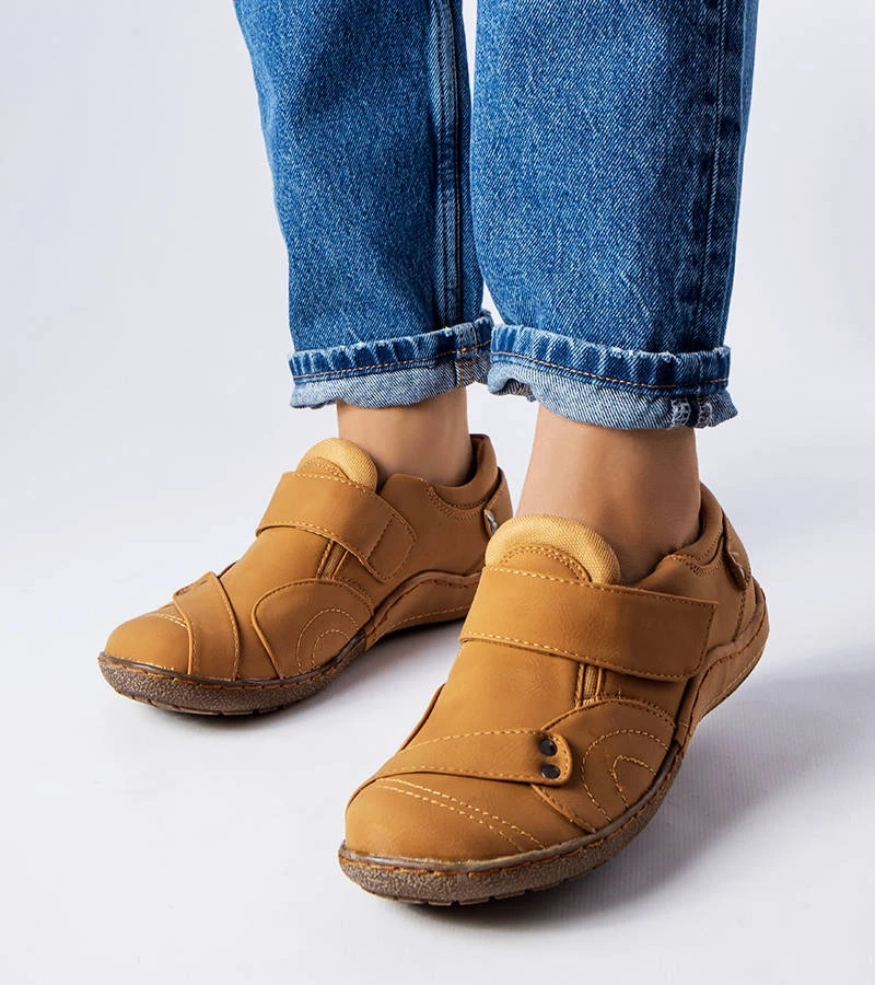 Karamelové poltopánky Cinisello so zapínaním na suchý zips