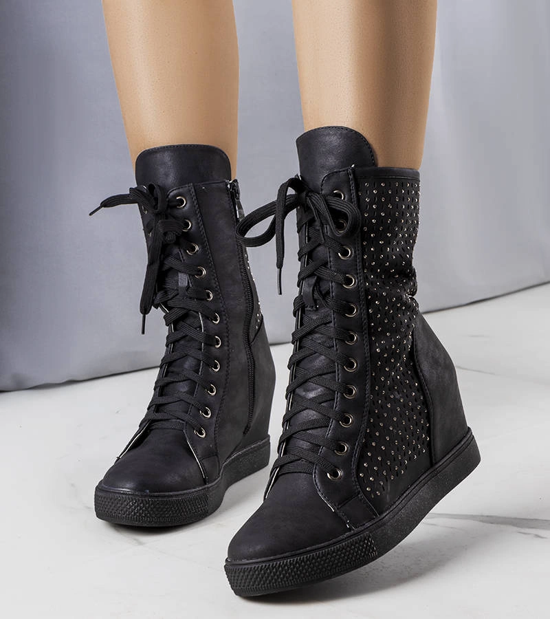 Čierne ažurové tenisky s podpätkami Jay