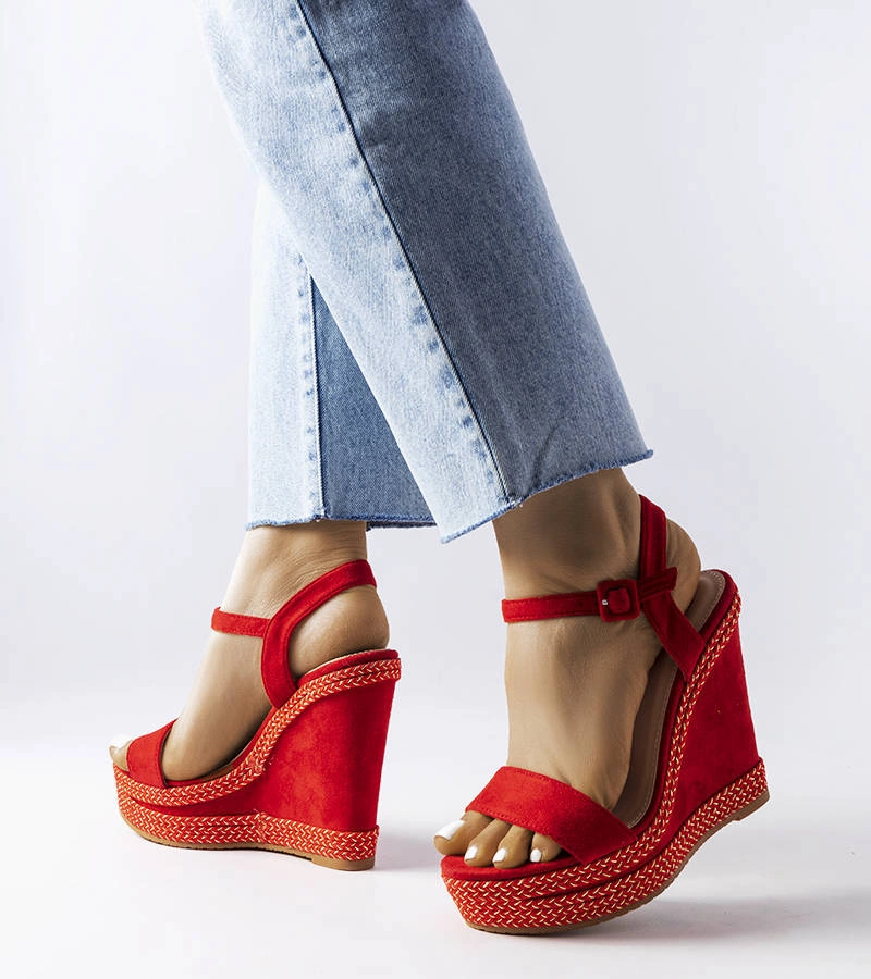 Červené sandále na podpätku Inala