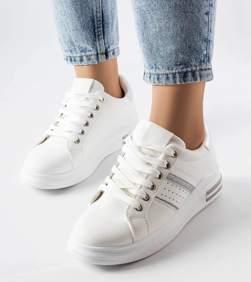 Biele tenisky na platforme od Lanoie