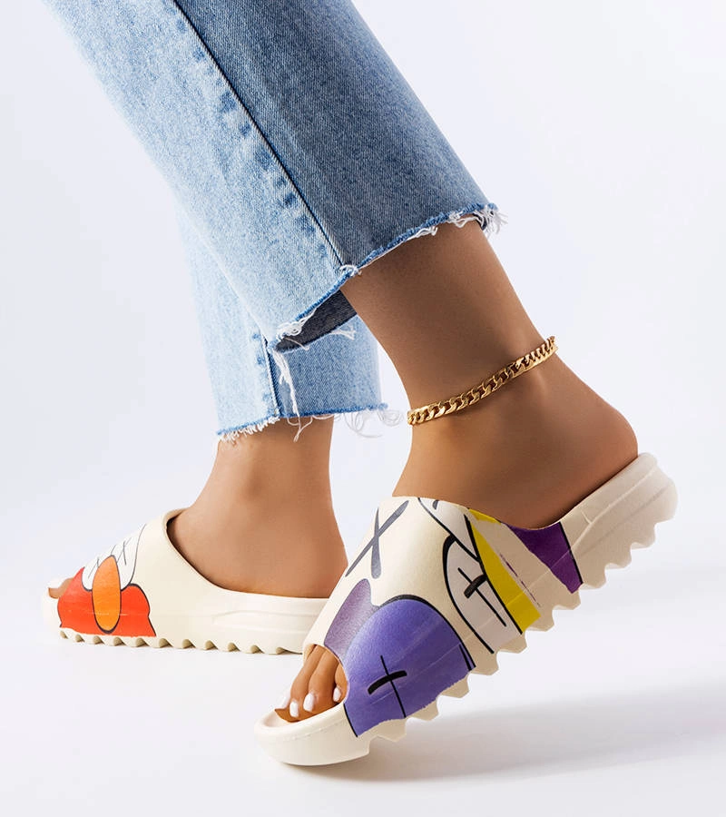 Béžové žabky s potlačou behúňa a Lindale