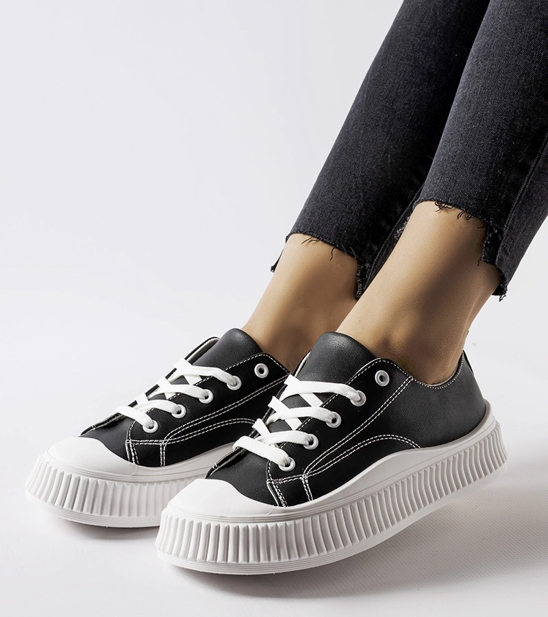 Čierne tenisky na platforme Erbezzo