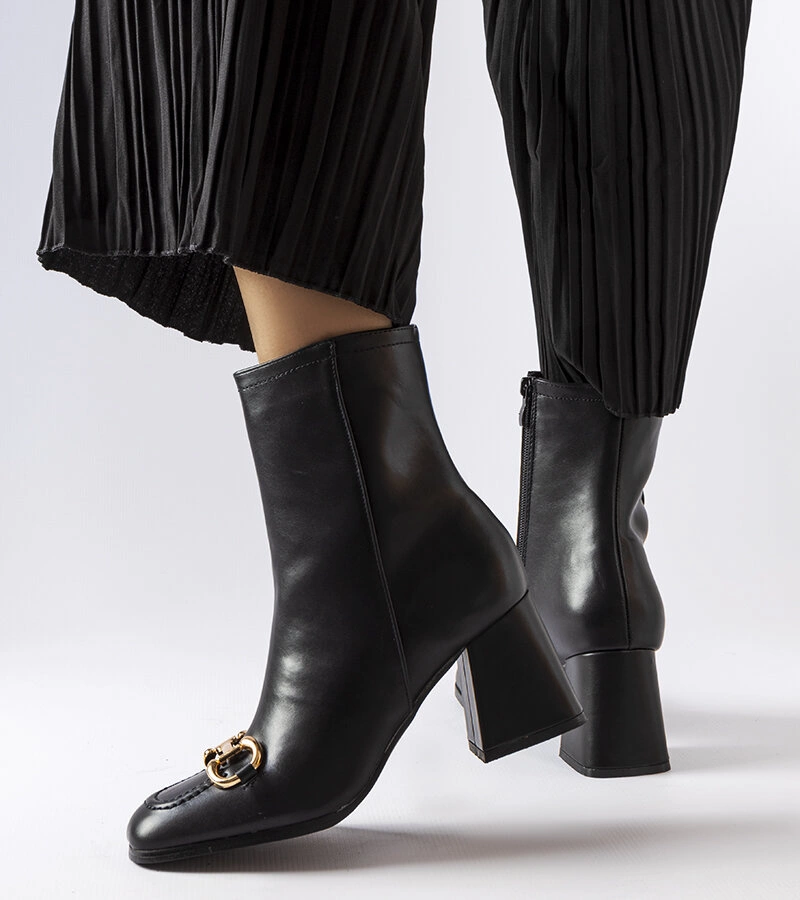 Čierne čižmy Castione