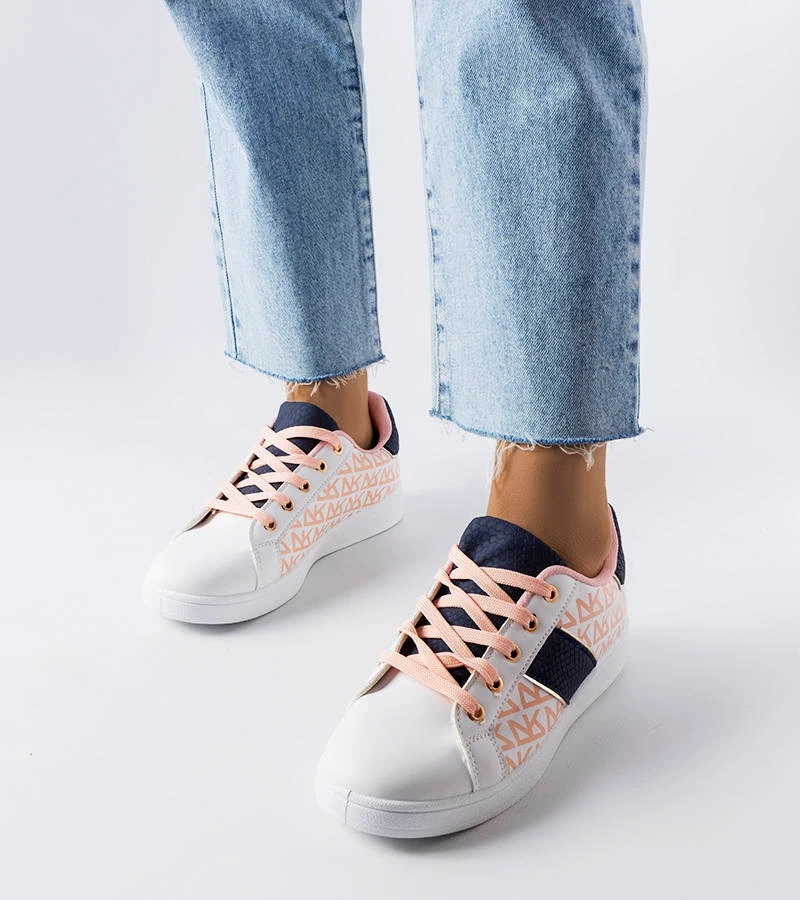 Biele tenisky s farebnými vložkami značky Kessel