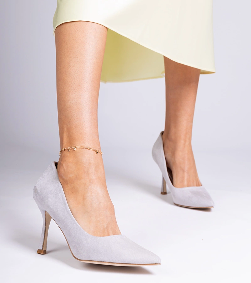 Sivé klasické lodičky na ihličkovom podpätku z ekosemišu Karisa