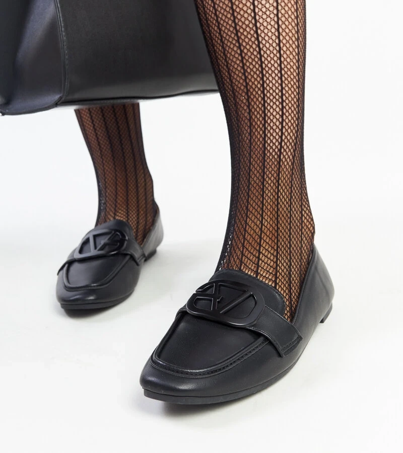 Čierne mokasíny s prackou od Delgi